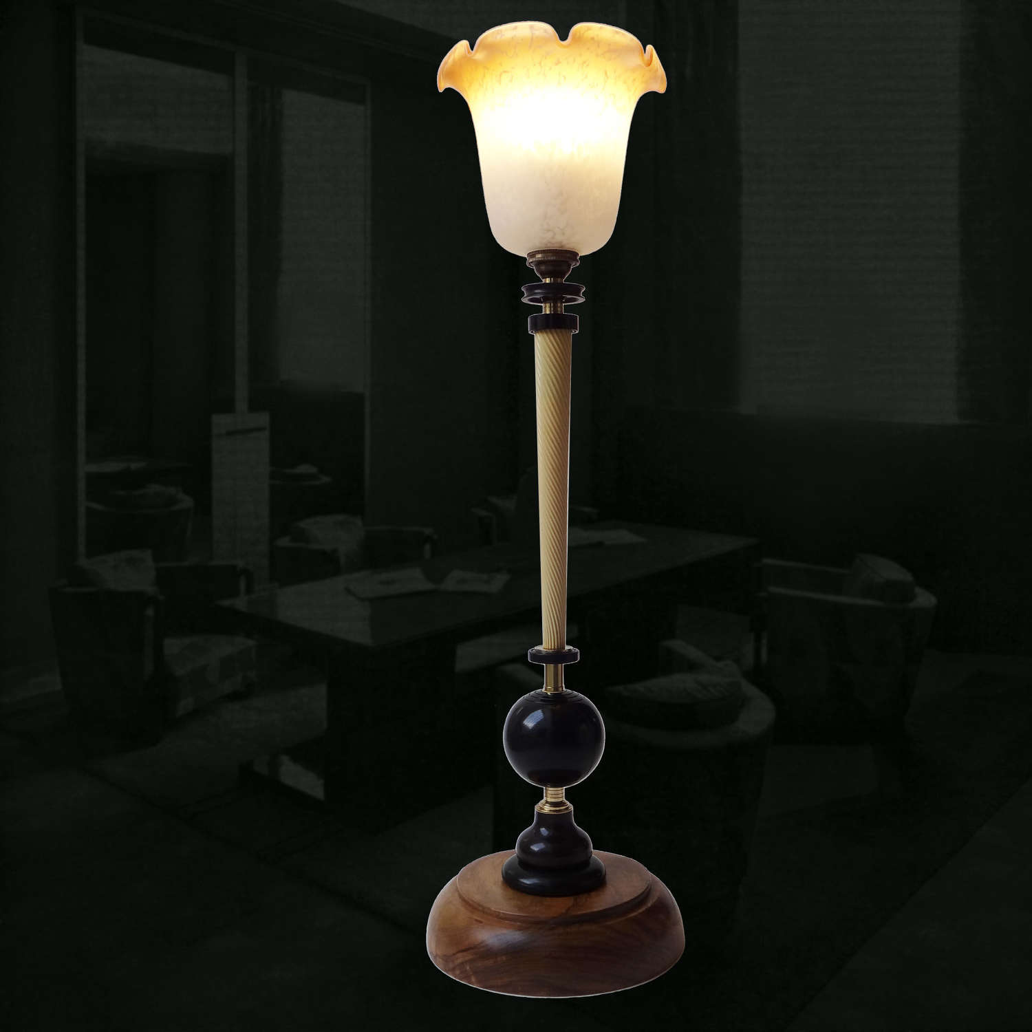 Unique sculptural lamp - A Propos - by Gilles Bourlet Dartmouth