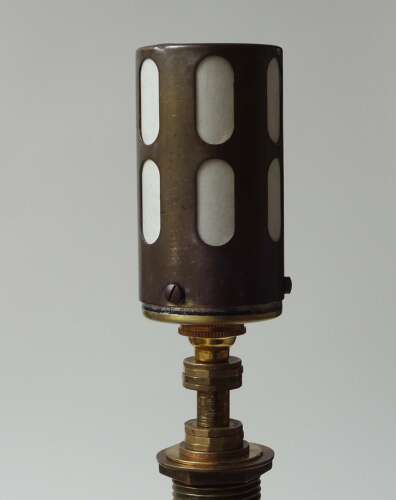 Bespoke sculptural lamp - Huis Clos - by Gilles Bourlet